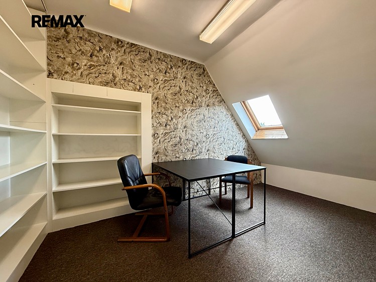 Pronájem kanceláře 52 m² - foto 3