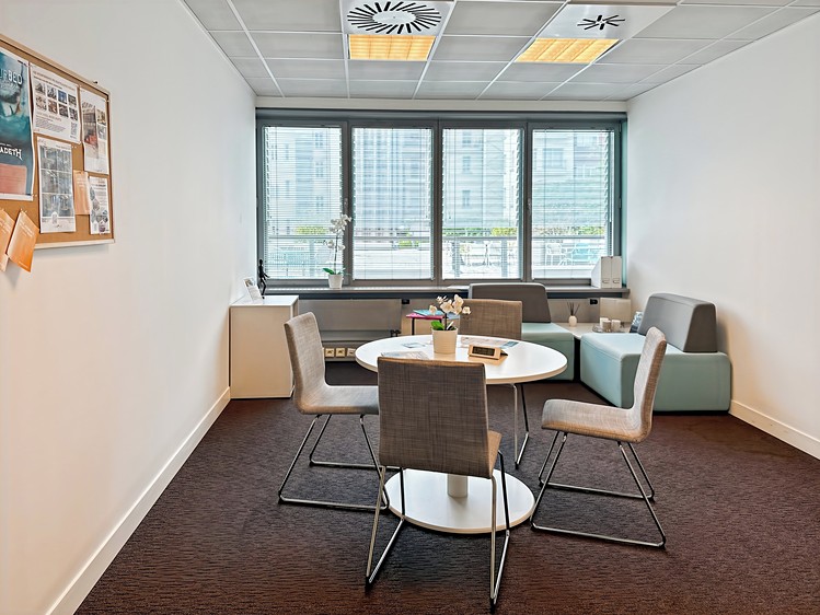 Pronájem kanceláře 75 m² - foto 1