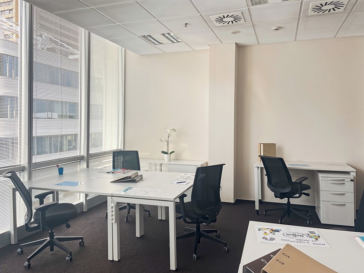 Pronájem kanceláře 60 m² - foto 4