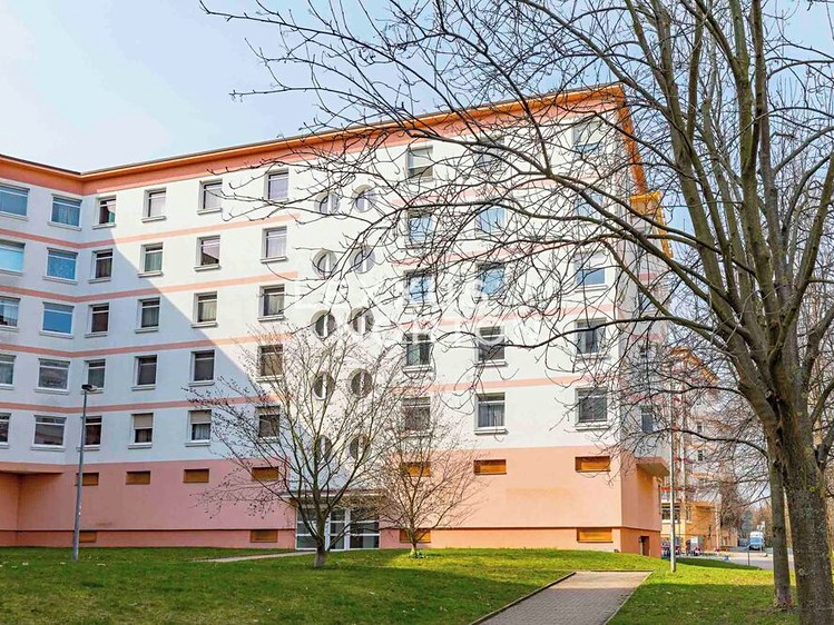 Prodej garážového stání 14 m² - foto 1