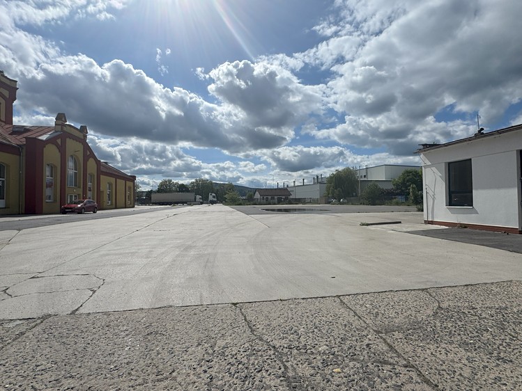Prodej specifického typu nemovitosti 3 882 m² - foto 2