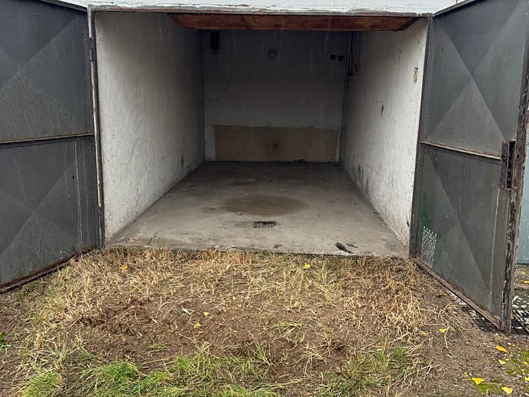 Prodej garáže 18 m² - foto 1
