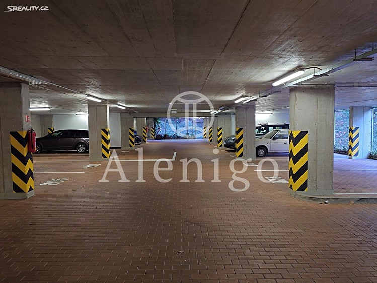 Prodej garážového stání 15 m² - foto 4
