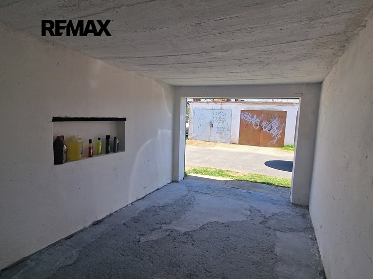 Prodej garáže 18 m² - foto 2