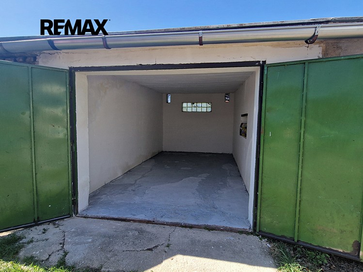 Prodej garáže 18 m² - foto 1