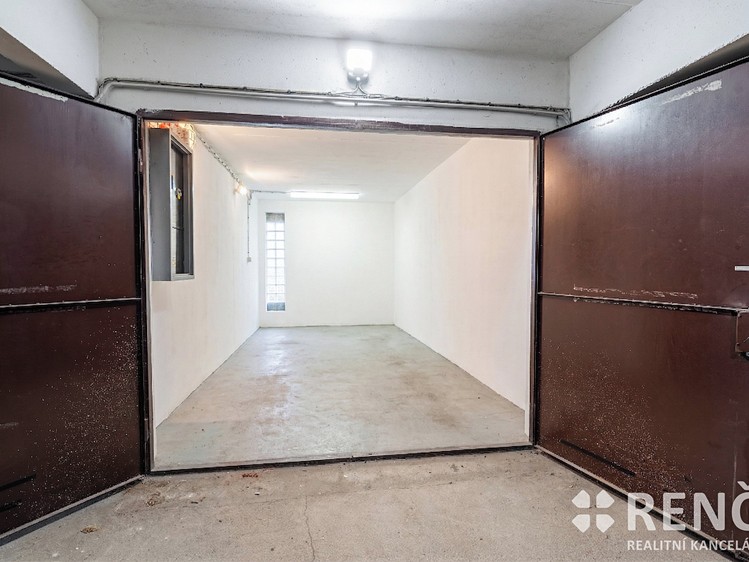 Prodej garáže 18 m² - foto 1