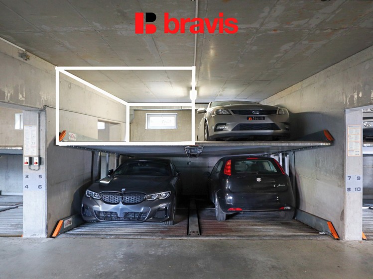 Prodej garážového stání 15 m² - foto 1