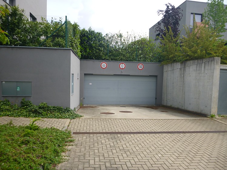 Prodej garážového stání 15 m² - foto 2