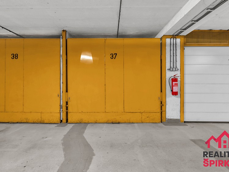 Prodej garáže 18 m² - foto 4