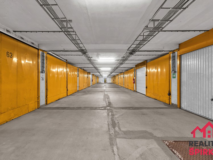 Prodej garáže 18 m² - foto 2