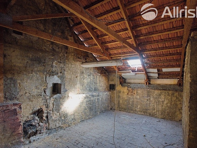 Prodej půdního prostoru 47 m² - foto 4