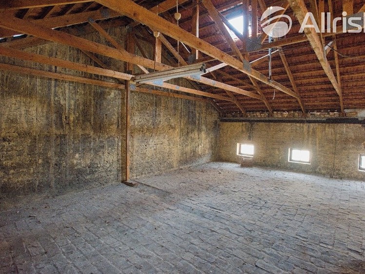 Prodej půdního prostoru 47 m² - foto 5