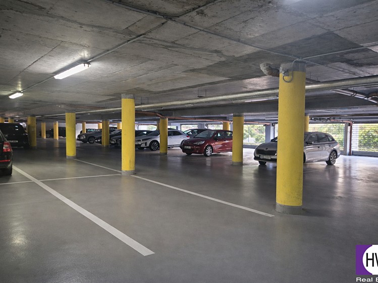 Prodej garážového stání 13 m² - foto 2