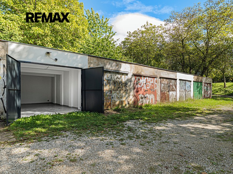 Prodej garáže 18 m² - foto 2
