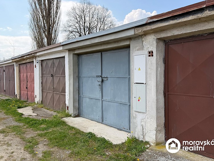 Prodej garáže 18 m² - foto 2