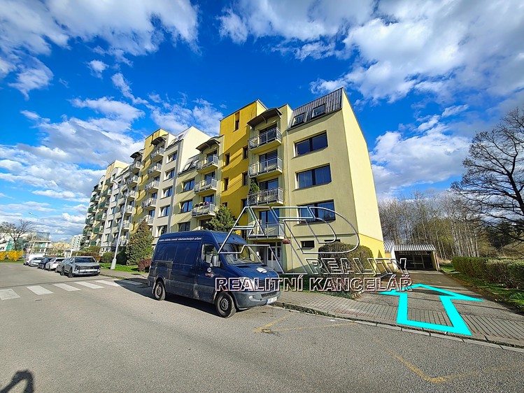 Prodej garážového stání 12 m² - foto 2