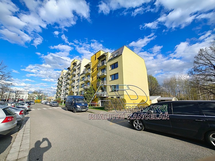 Prodej garážového stání 12 m² - foto 3