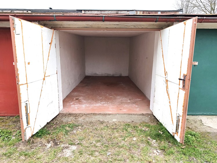 Prodej garáže 18 m² - foto 1