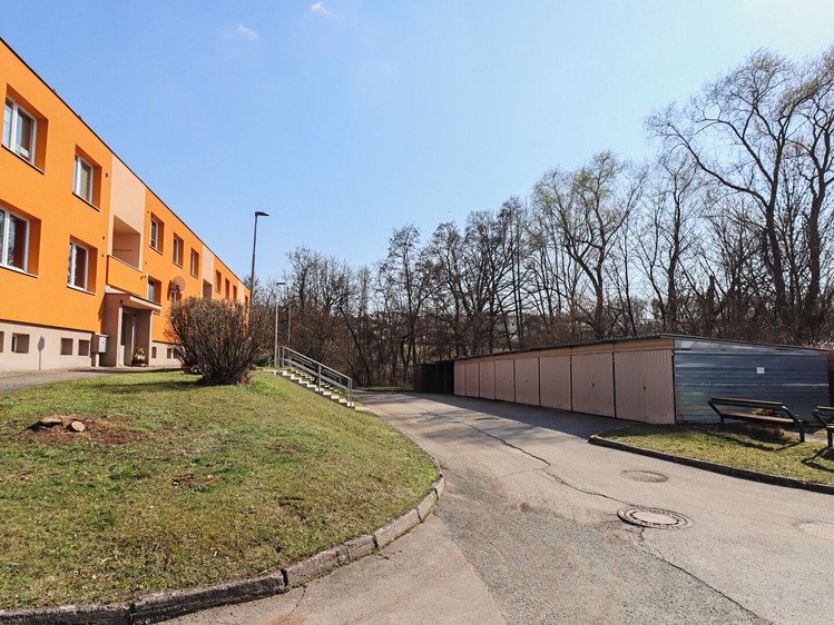 Prodej garáže 12 m² - foto 1