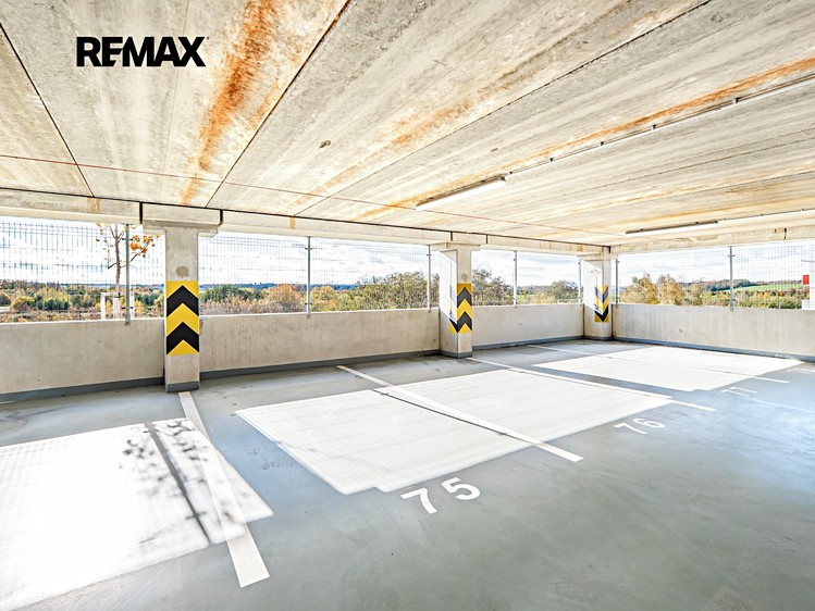 Prodej garážového stání 12 m² - foto 1
