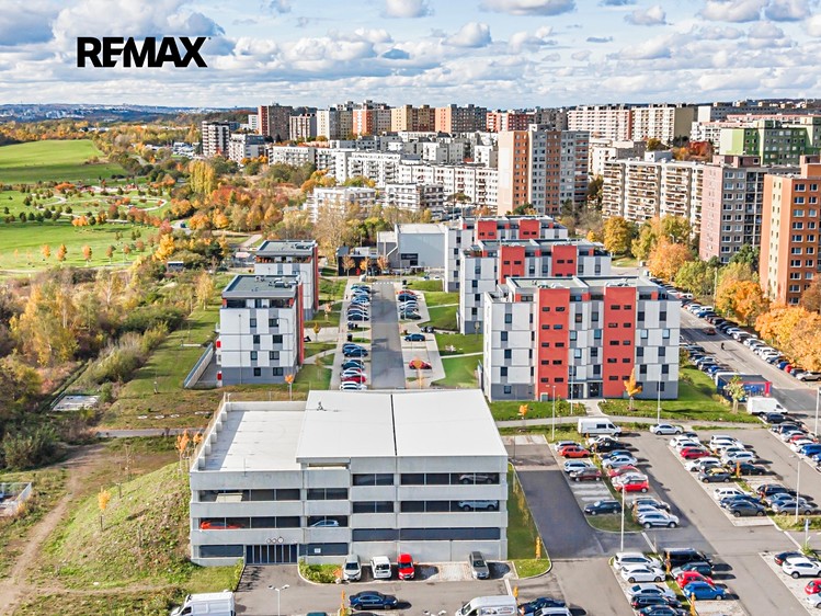 Prodej garážového stání 12 m² - foto 2