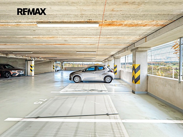 Prodej garážového stání 12 m² - foto 3
