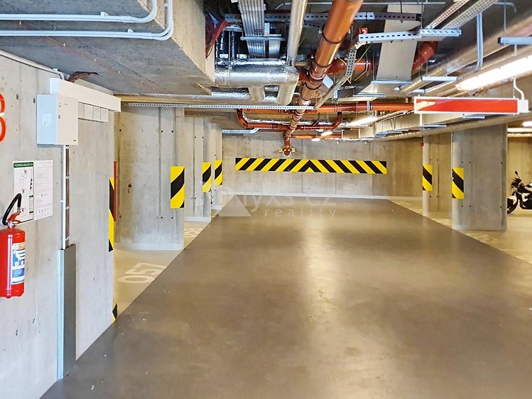 Prodej garážového stání 15 m² - foto 3