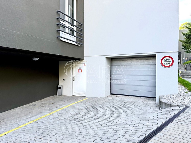 Prodej garáže 15 m² - foto 2