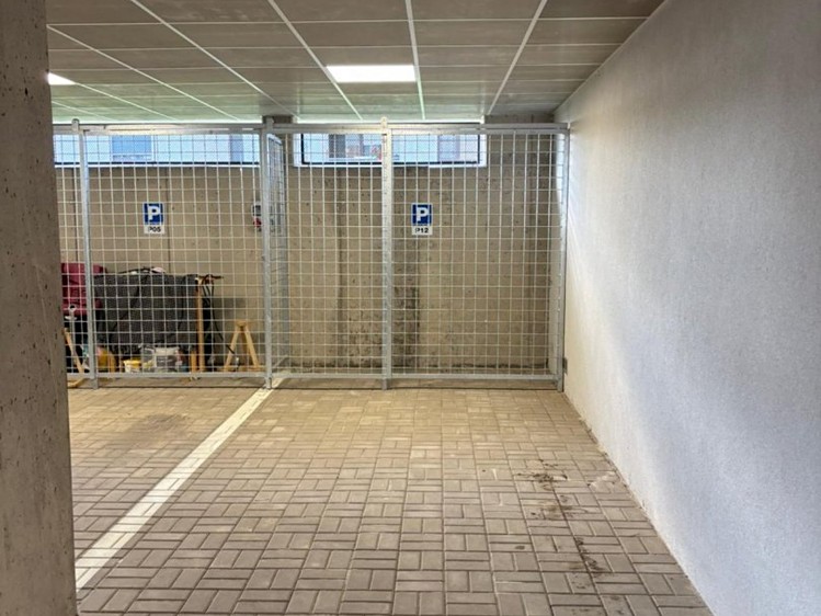Prodej garážového stání 15 m² - foto 1
