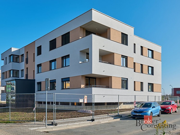 Prodej garážového stání 15 m² - foto 3