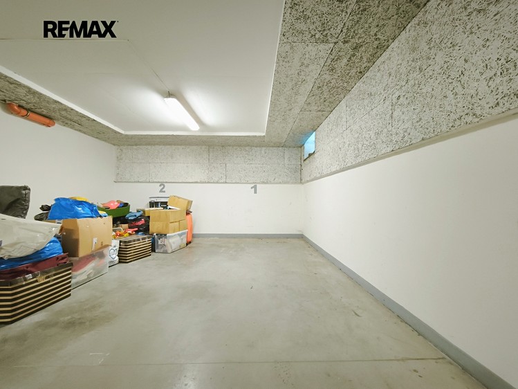 Prodej garážového stání 14 m² - foto 1