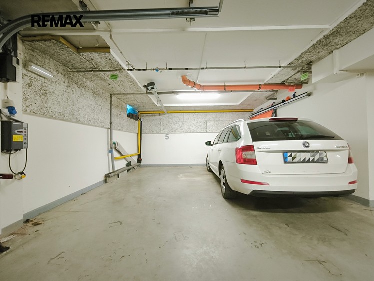 Prodej garážového stání 14 m² - foto 4