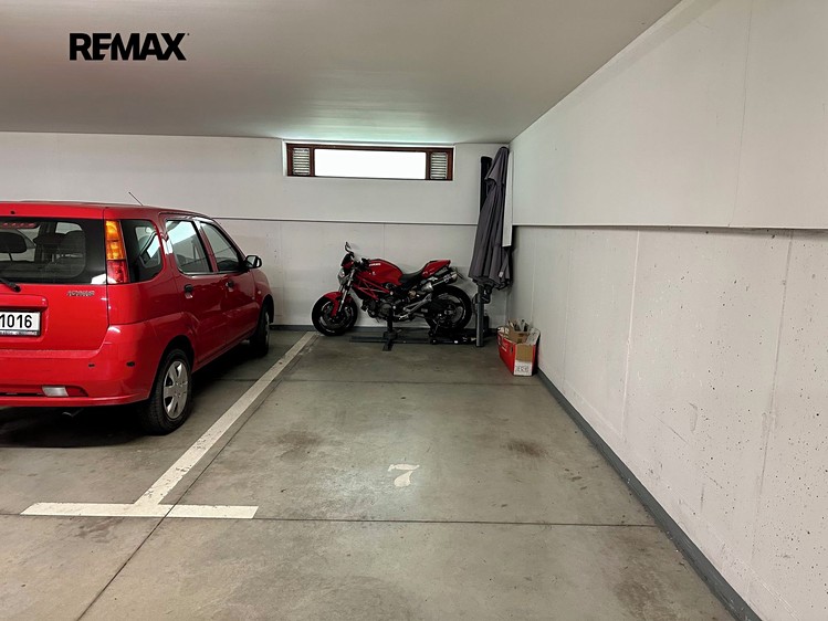 Prodej garážového stání 14 m² - foto 1
