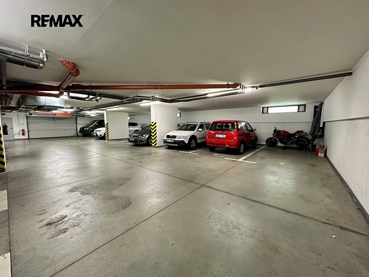 Prodej garážového stání 14 m² - foto 2