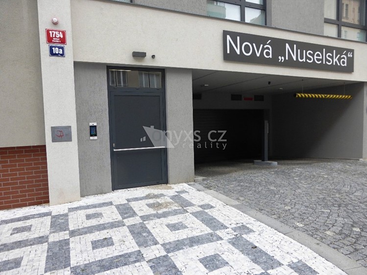 Prodej garážového stání 12 m² - foto 8
