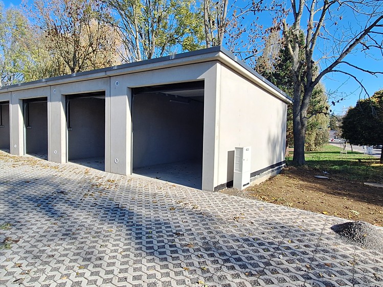 Prodej garáže 20 m² - foto 2