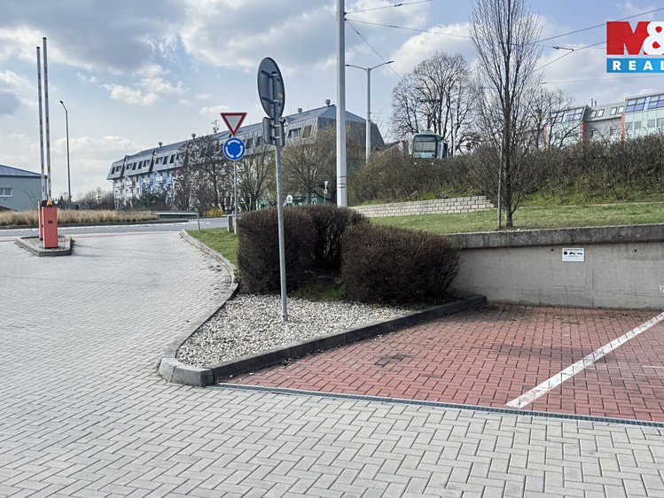 Prodej podílu 1/12 garážového stání 13 m² - foto 5