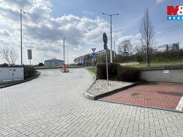 Prodej podílu 1/12 garážového stání 13 m² - foto 7