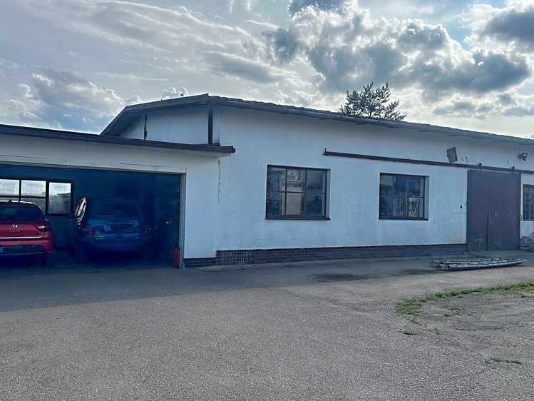 Prodej specifického typu nemovitosti 180 m² - foto 2