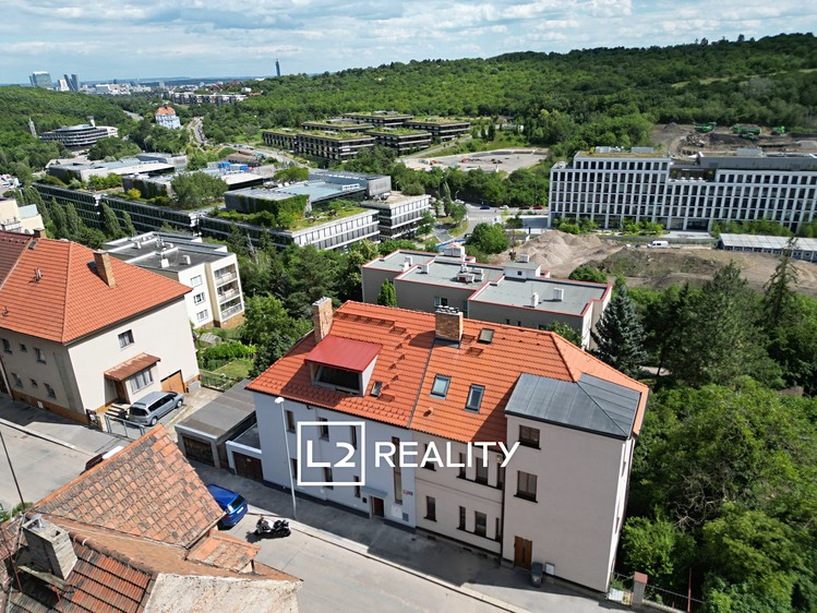 Prodej půdního prostoru 56 m² - foto 2
