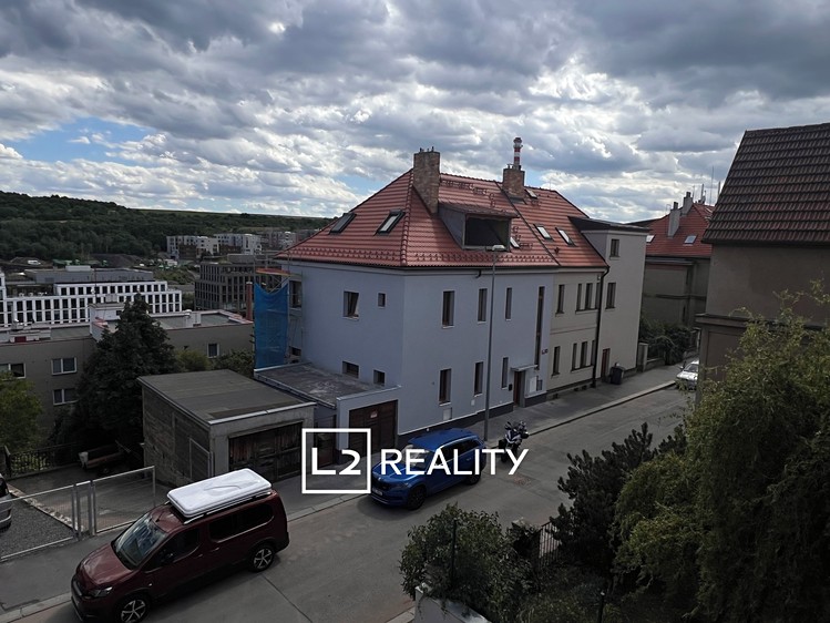 Prodej půdního prostoru 56 m² - foto 4