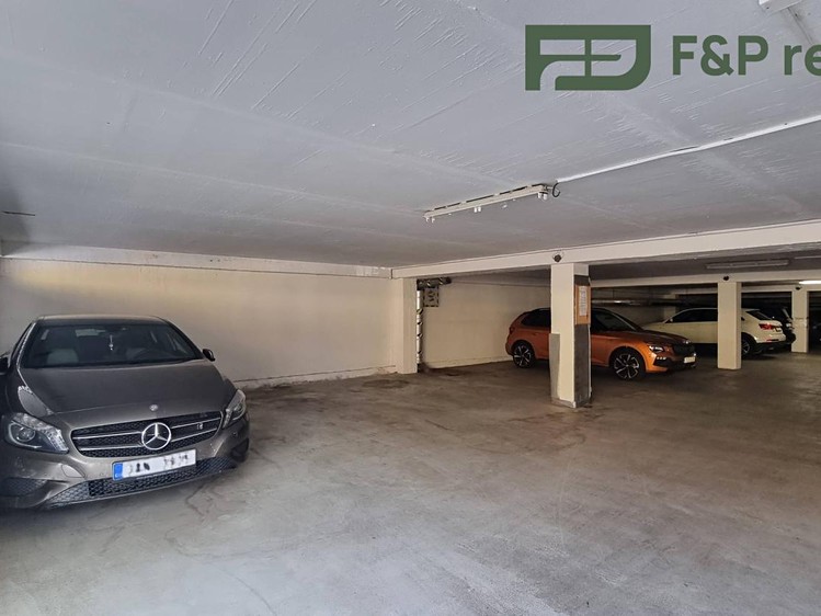 Prodej garážového stání 12 m² - foto 1