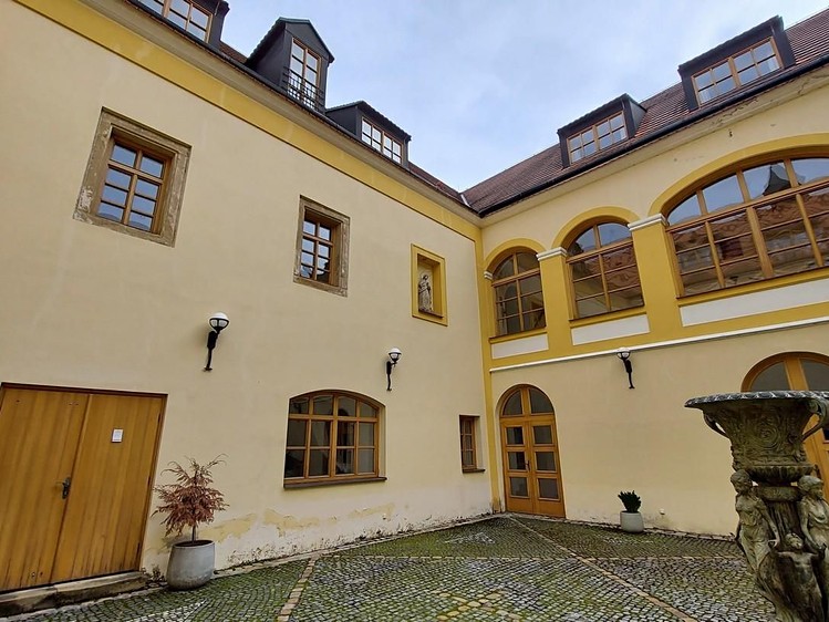 Prodej specifického typu nemovitosti 2 500 m² - foto 3