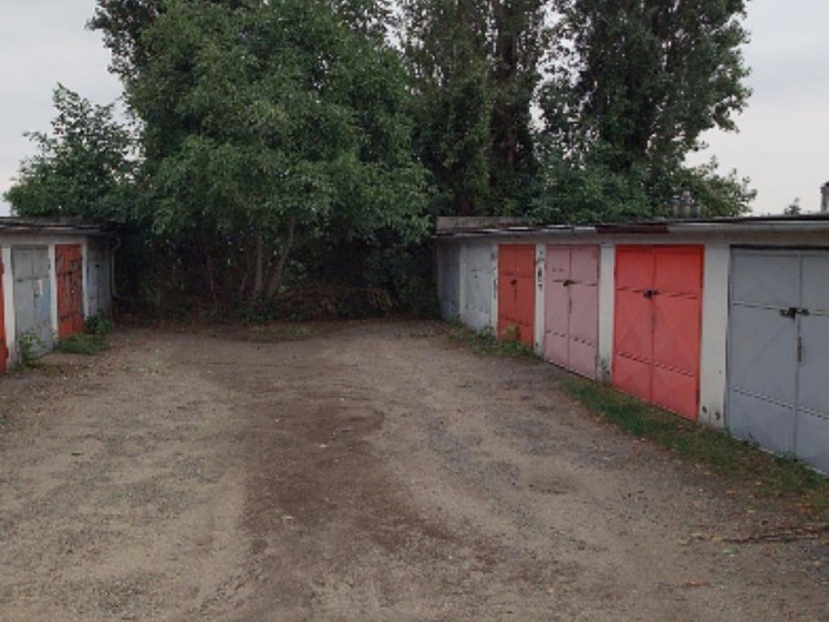 Prodej garáže 18 m² - foto 1