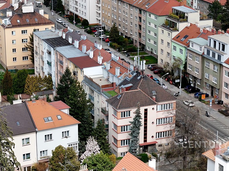 Prodej půdního prostoru 105 m² - foto 4