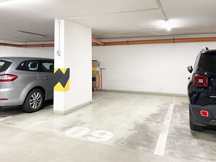 Prodej garážového stání 13 m² - foto 1