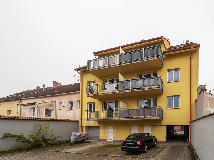 Prodej garážového stání 14 m² - foto 4