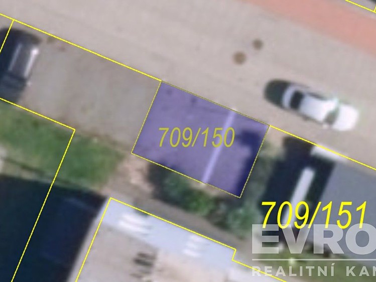 Prodej garážového stání 12 m² - foto 3