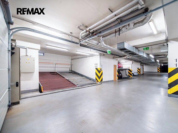 Prodej garážového stání 14 m² - foto 3