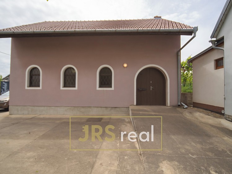 Prodej vinného sklepa 285 m² - foto 1